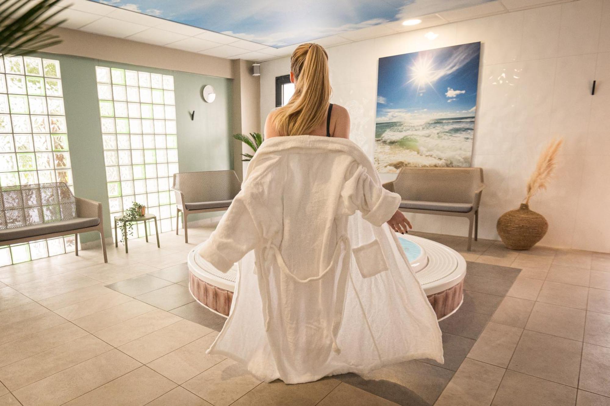 Kyriad Prestige Residence Cabourg-Dives-sur-Mer Eksteriør billede
